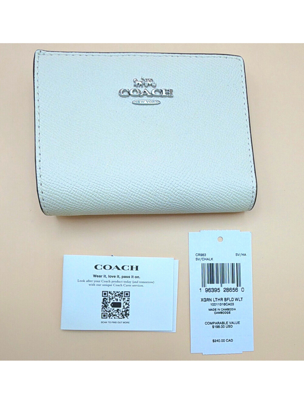 Coach Bifold Wallet Solid White Logo Zipper Folding Credit Card Women